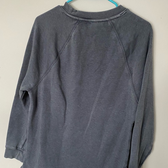 Universal Thread Crewneck - Picture 2 of 3